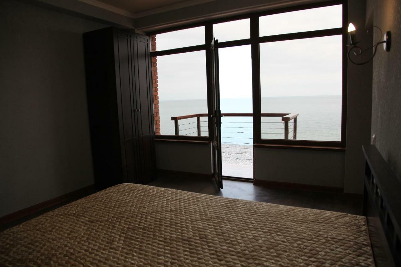 Leon Beach Hotel New Athos Exterior photo